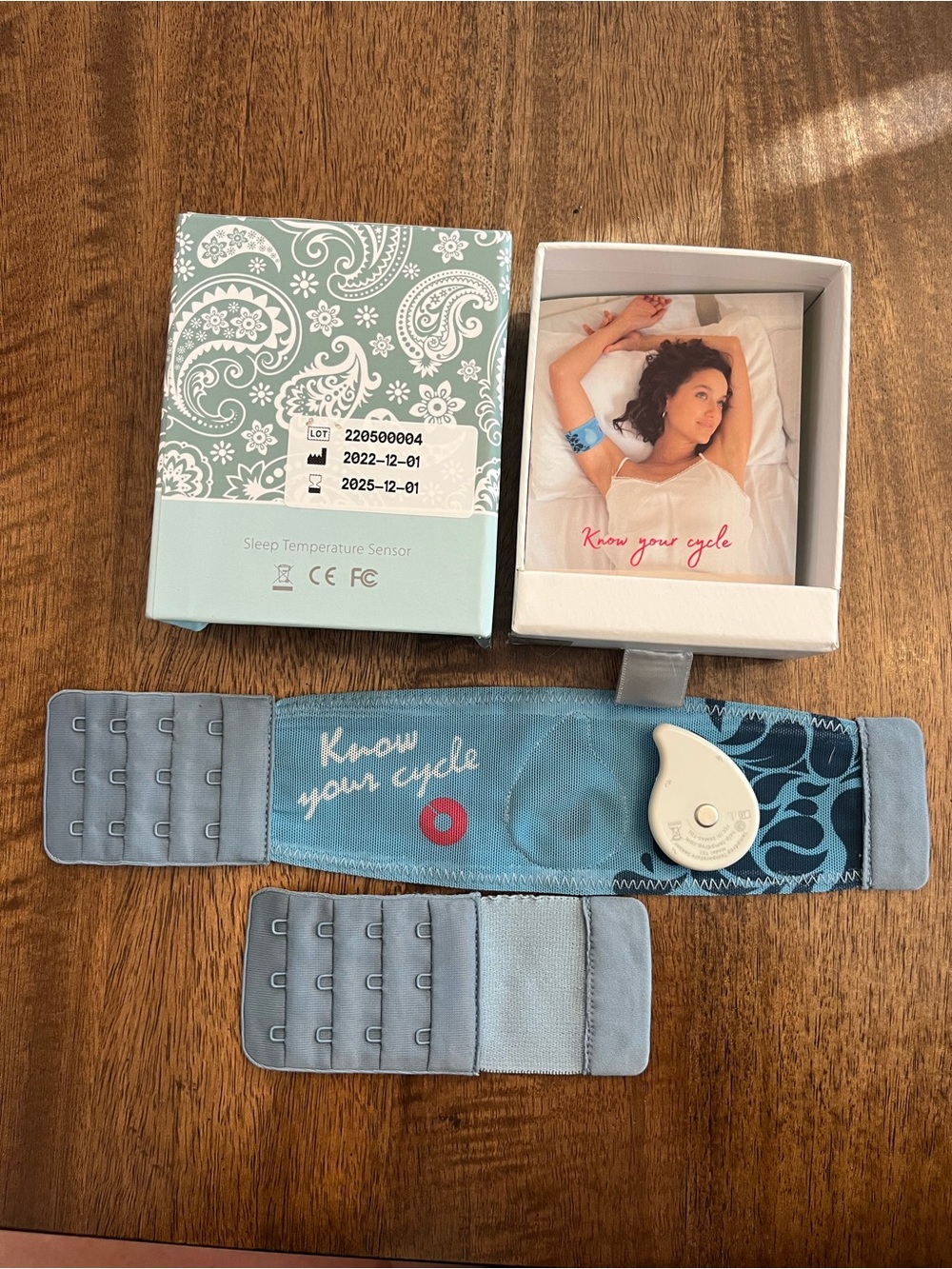 Sleep Temperature Sensor Armband - Light Blue